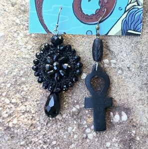 Asymmetrical Mismatched Earrings in Black